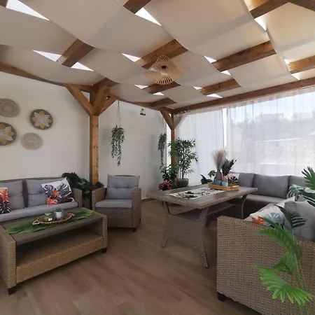 Robellini Palm Villa